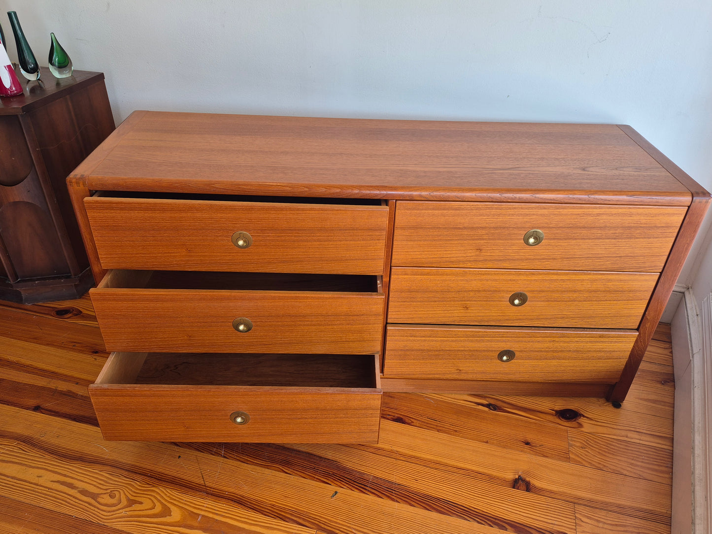 D-Scan Captain Line Danish Teak line 6 drawer dresser